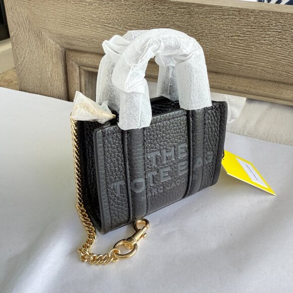 MARC JACOBS The Nano Tote Bag Charm 2F3SCP005S07 BLACK - Picture 2 of 8